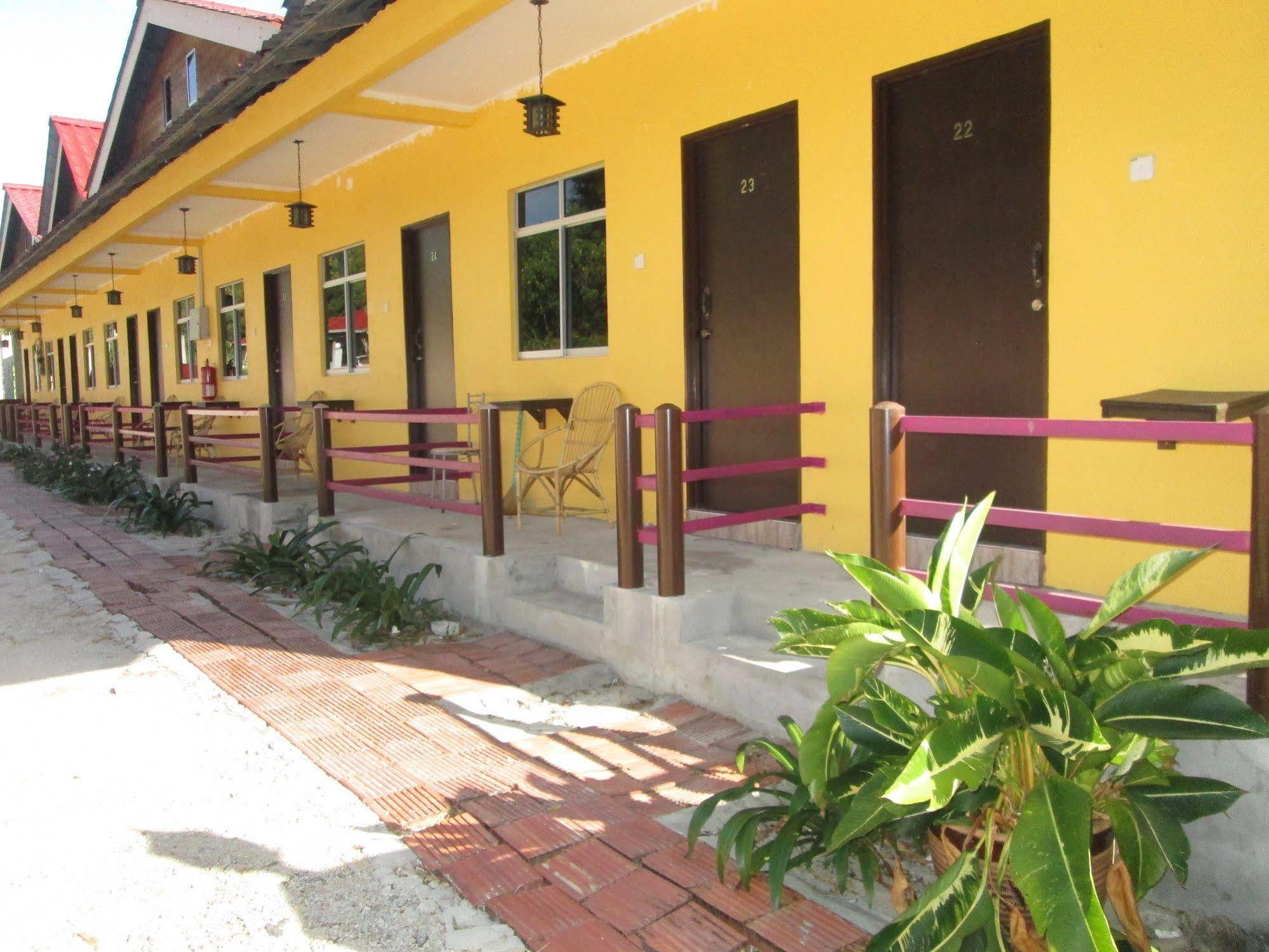 Motel Seri Mutiara Kuah Buitenkant foto